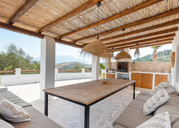 Casa Perruchena * Los Romanes