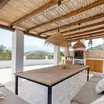 Casa Perruchena Villa *