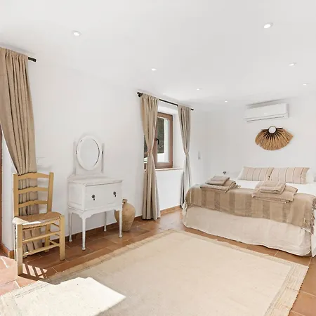 Casa Perruchena Villa *