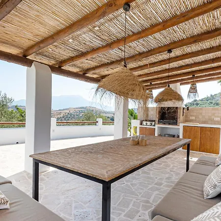 Casa Perruchena Villa *